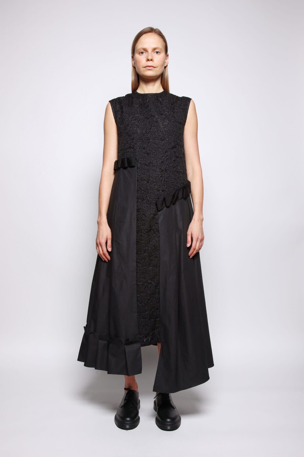 Mixed Media Dress With Pleating Detail - Black