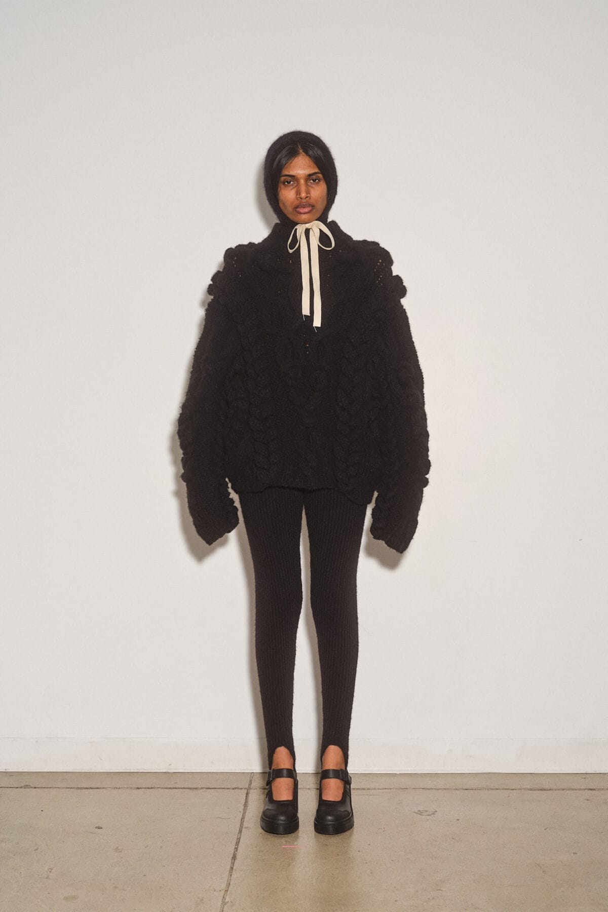 Oversize Black Cable Knit Jumper Large